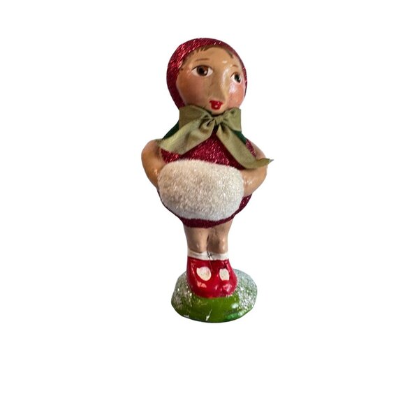 2004 Penny Mcallister Paper Mache Girl with Muff Christmas Figurine Folk Art - Picture 1 of 6